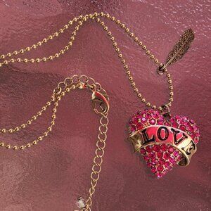 VINTAGE 90s Betsey Johnson "Lady Luck Love" Pave Heart Necklace